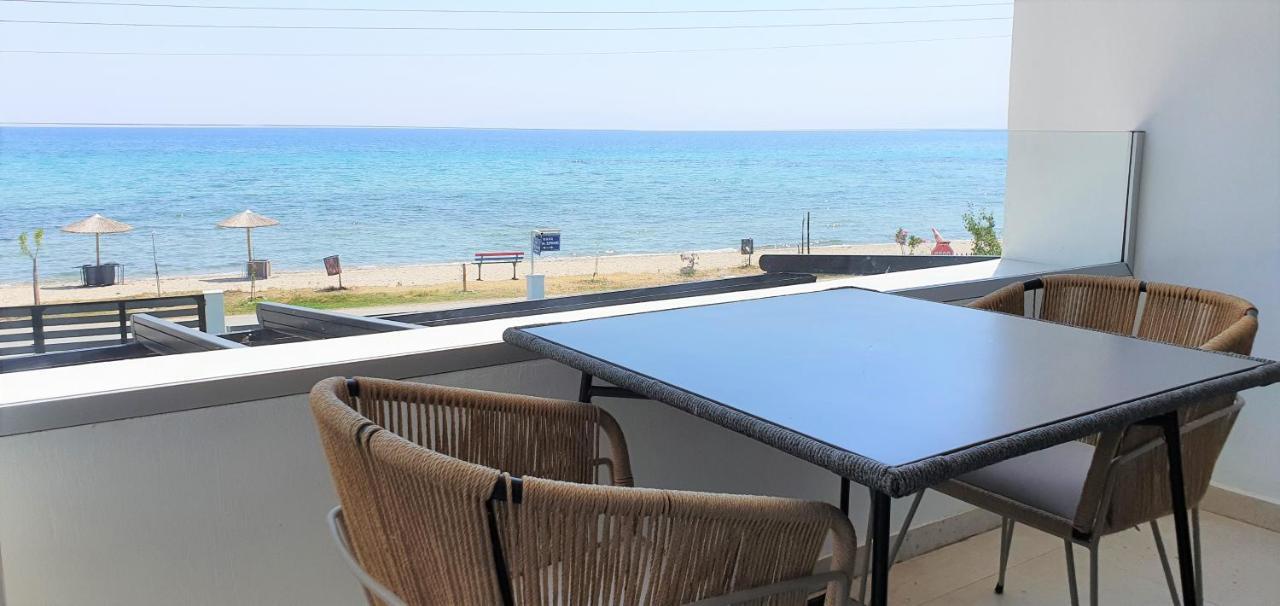 Thea Suites Nea Kallikrateia エクステリア 写真