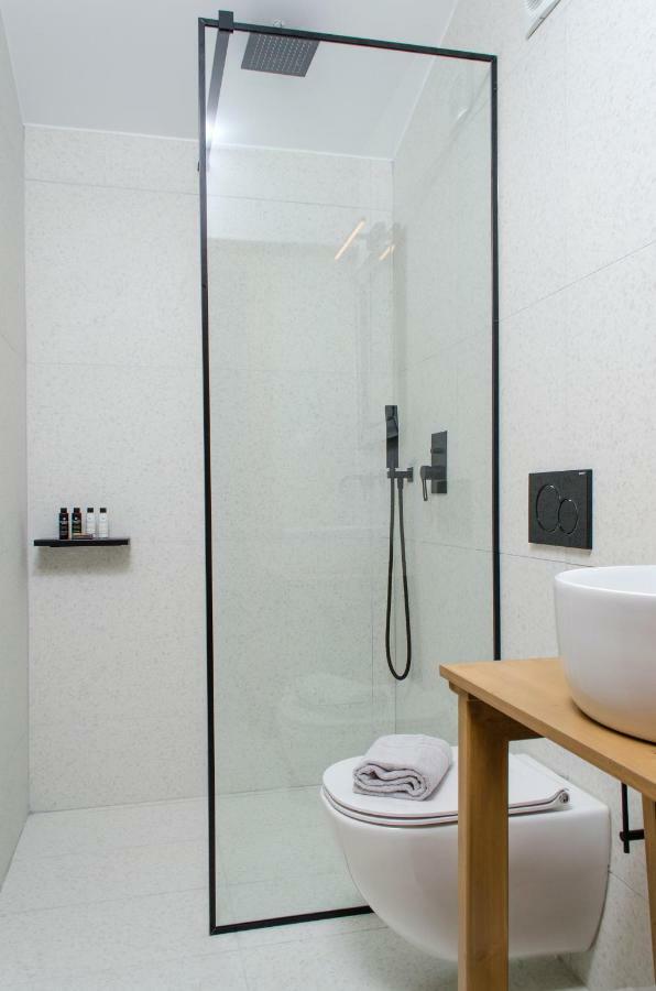 Thea Suites Nea Kallikrateia エクステリア 写真