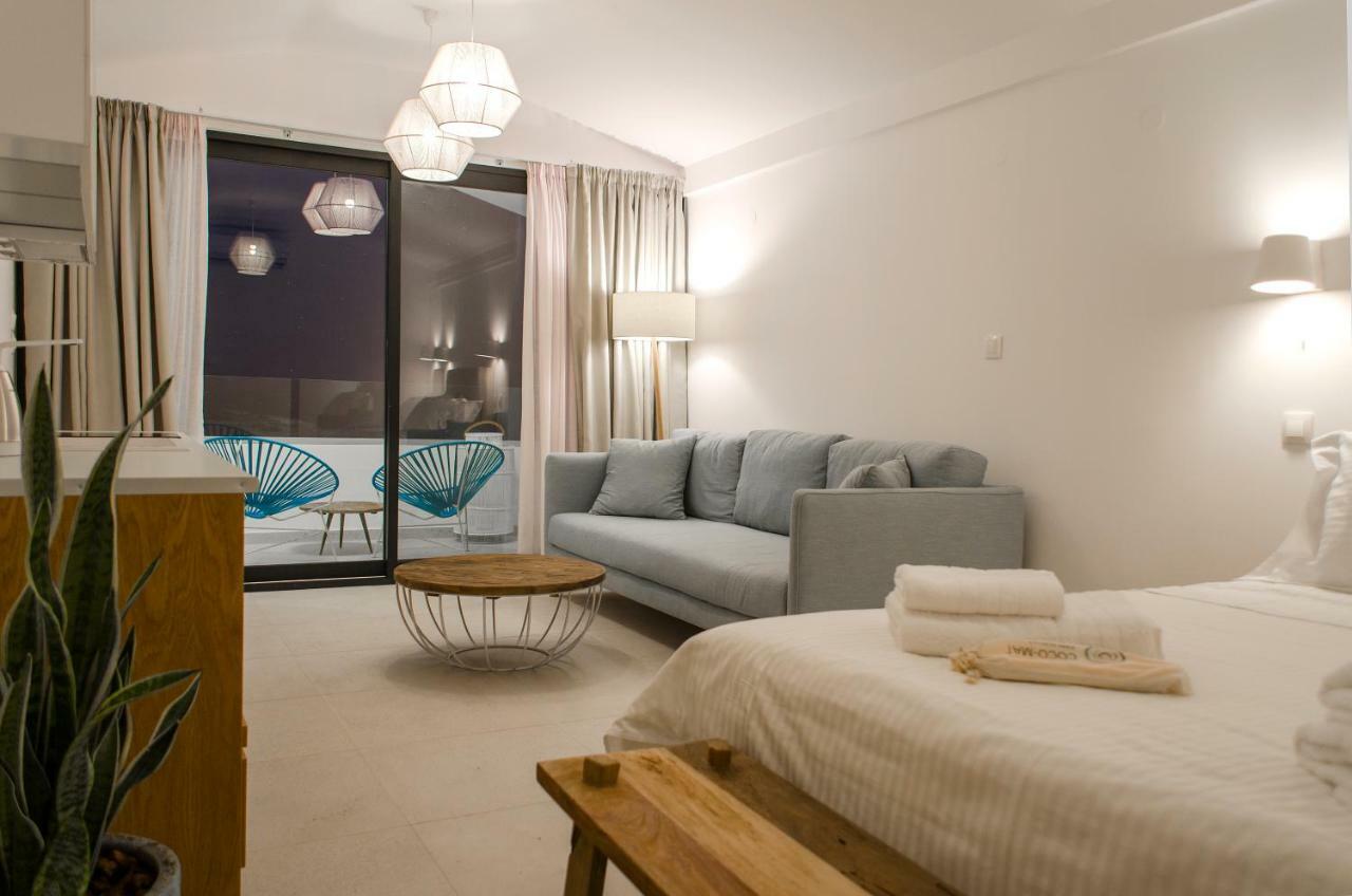 Thea Suites Nea Kallikrateia エクステリア 写真