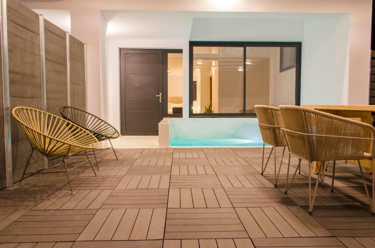 Thea Suites Nea Kallikrateia エクステリア 写真