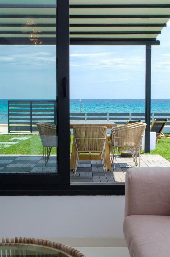 Thea Suites Nea Kallikrateia エクステリア 写真