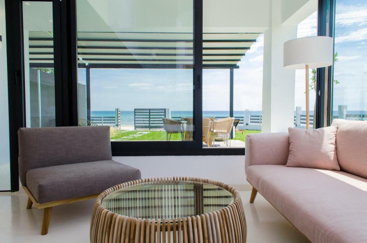 Thea Suites Nea Kallikrateia エクステリア 写真