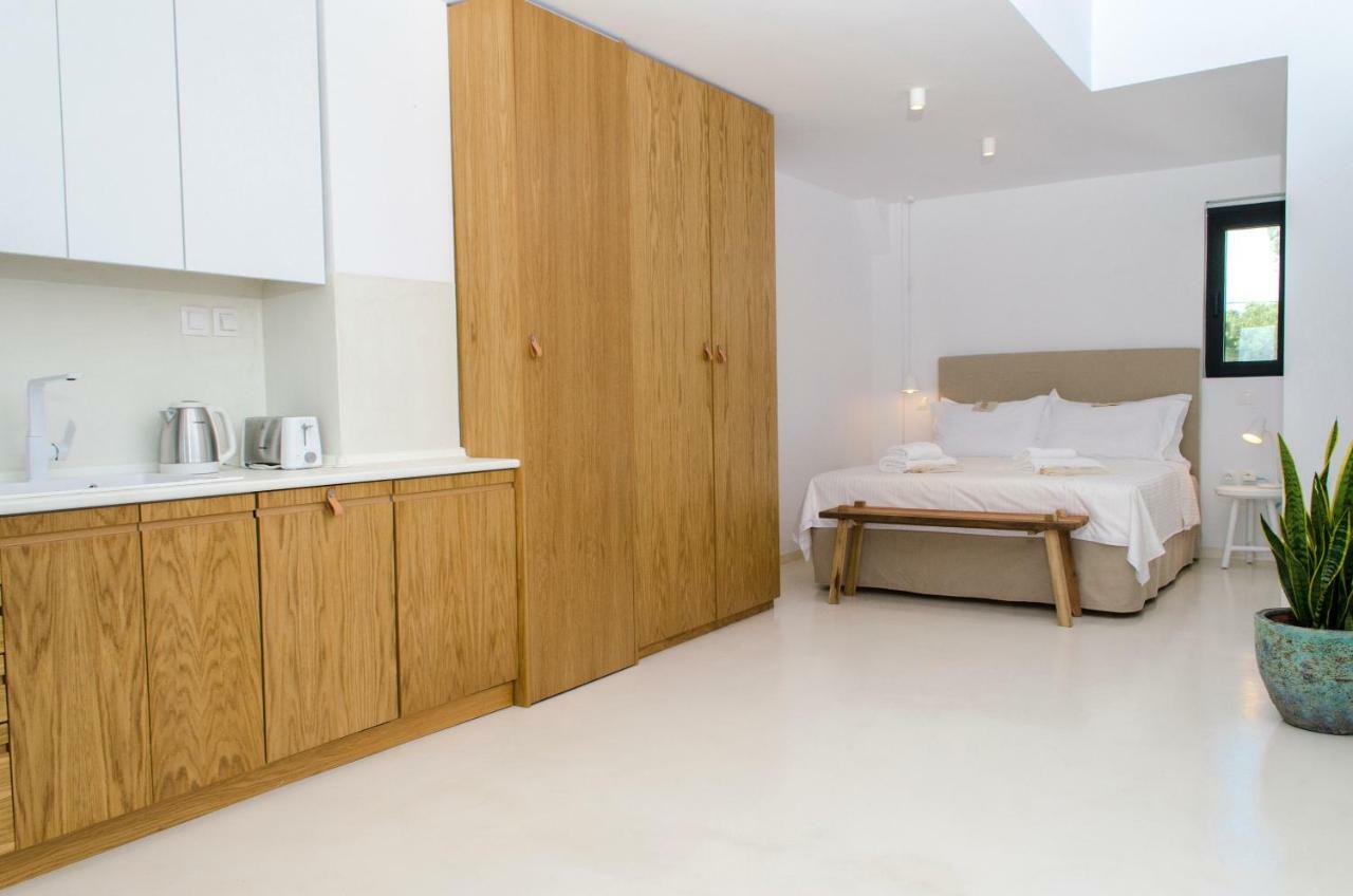Thea Suites Nea Kallikrateia エクステリア 写真