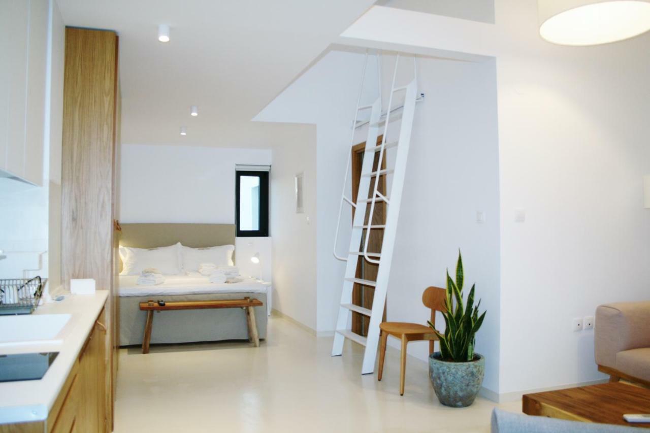 Thea Suites Nea Kallikrateia エクステリア 写真