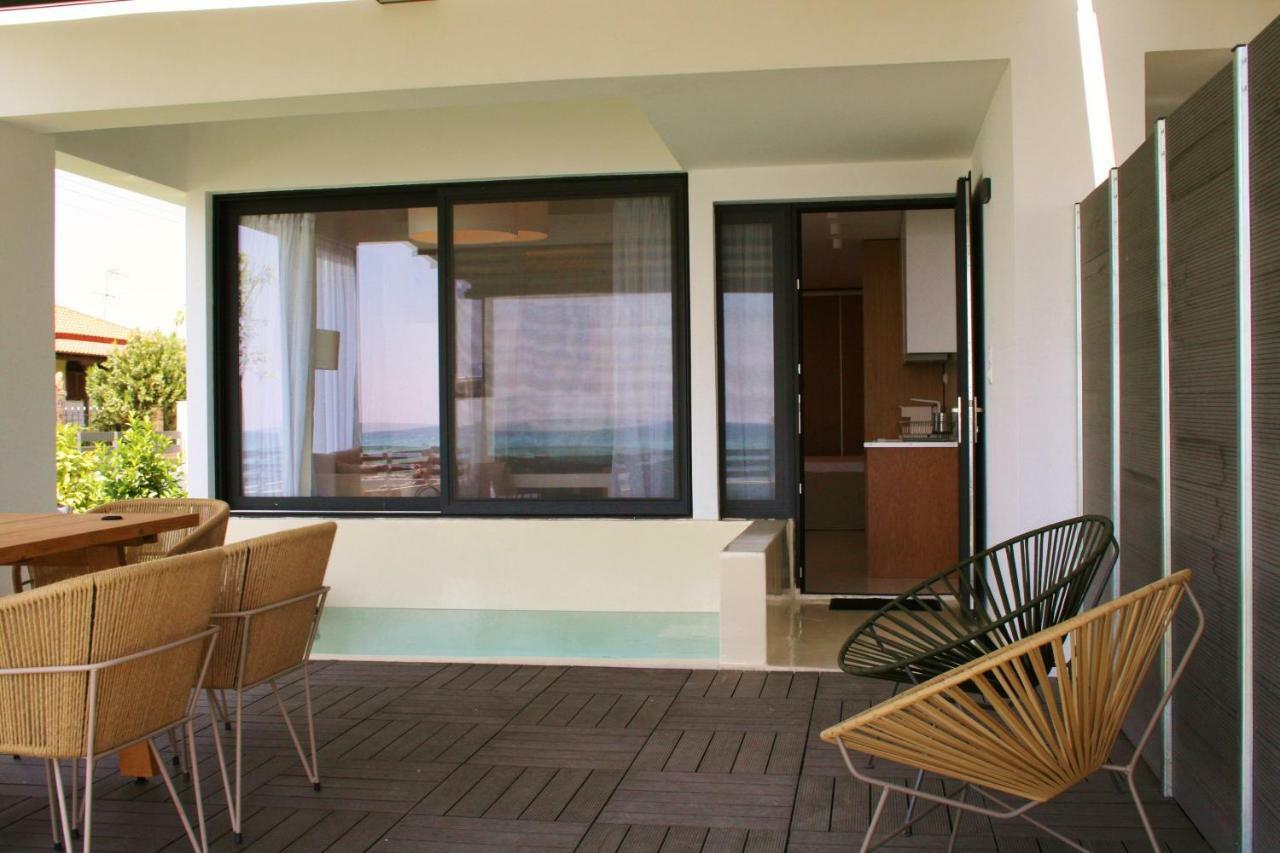 Thea Suites Nea Kallikrateia エクステリア 写真